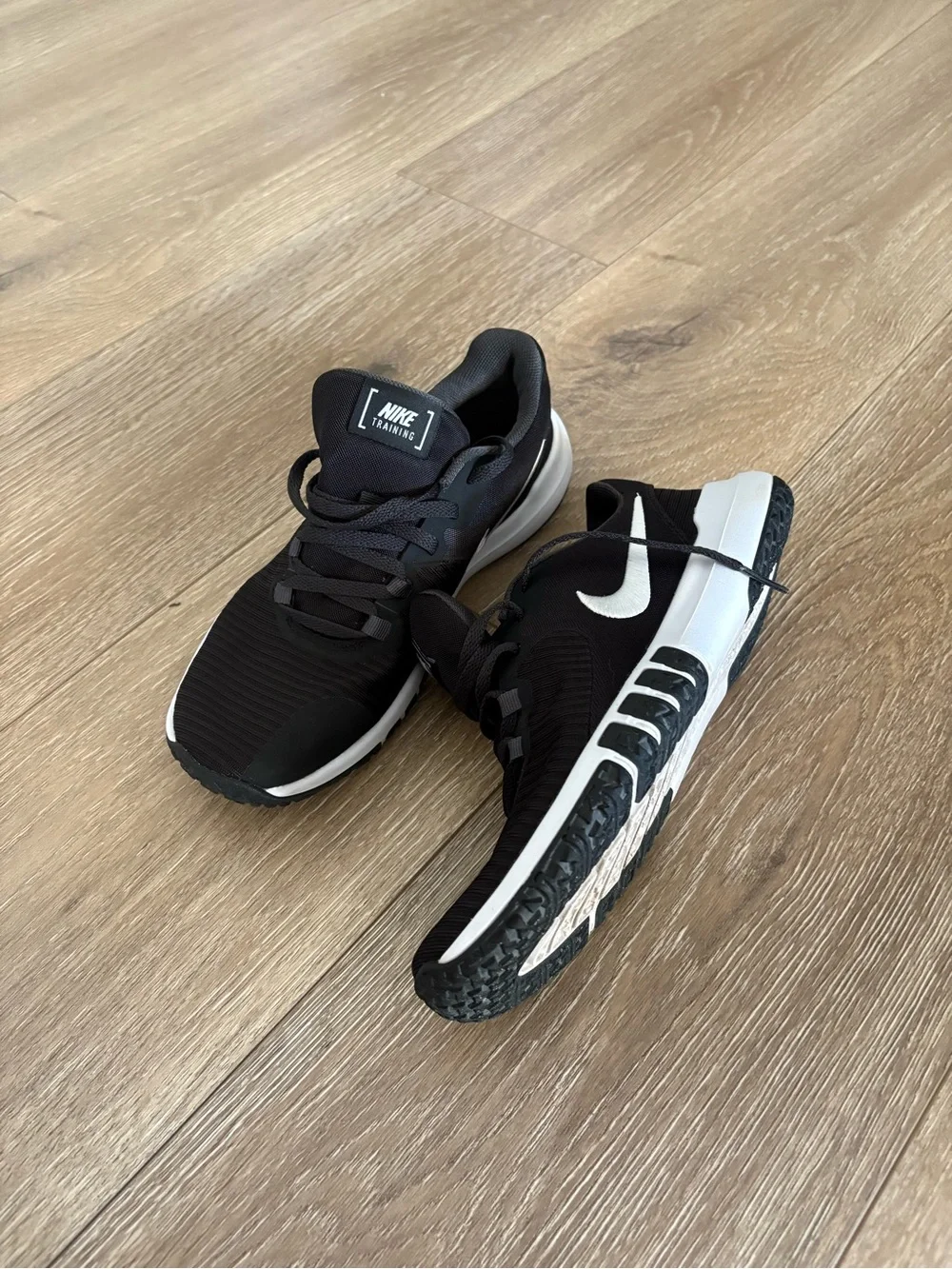 Nike Black and White Men's Training Sneakers